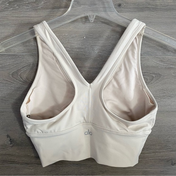 Alo Wild Thing Bra - Picture 4 of 6